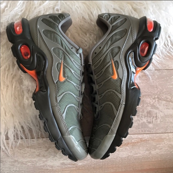 NWT Nike Air Max Plus Special Edition - Picture 3 of 7